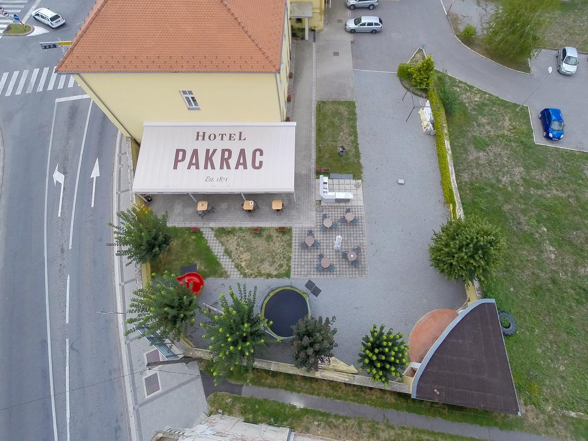 Hotel Pakrac Bagian luar foto