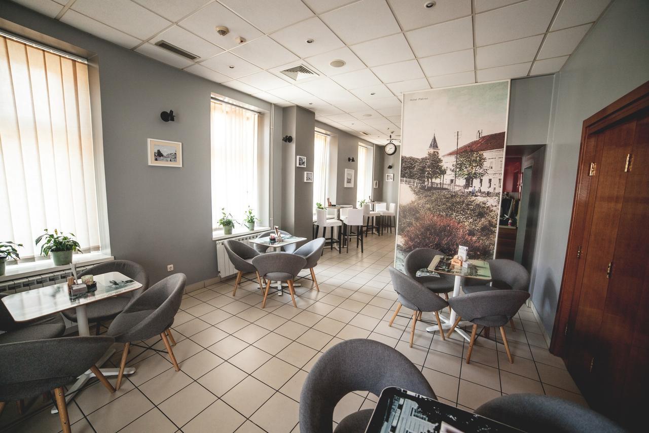 Hotel Pakrac Bagian luar foto