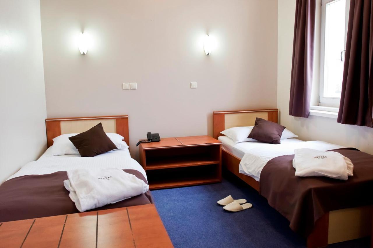 Hotel Pakrac Bagian luar foto